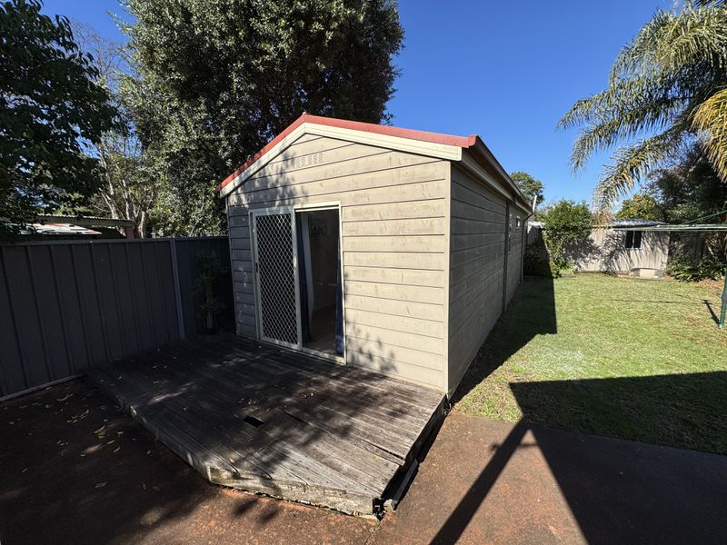 11 Dredge Avenue, Moorebank