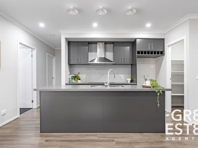 16 Aurora Drive, Cranbourne West