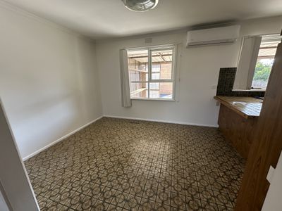 76 Sutherland Street, Hadfield