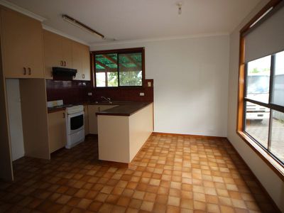 32 Willow Crescent, Bell Park