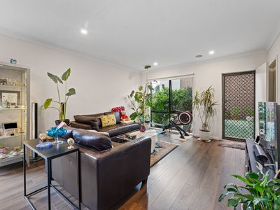 27 Parkmore Crescent, Westmeadows