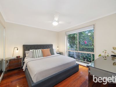 8 Tristania Grove, Greenacre