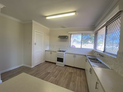 8 Barber Place, Riverton