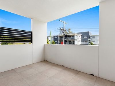 3 / 11 University Road, Mitchelton