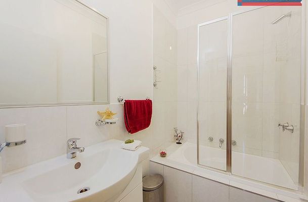 Unit 8 / 1-5 Heversham Grove, Greenvale