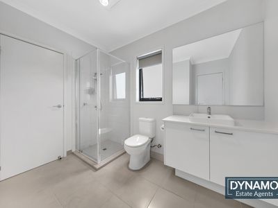 11 Sugar Glider Way, Craigieburn