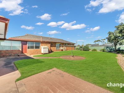 11 Robbs Road, Werribee South