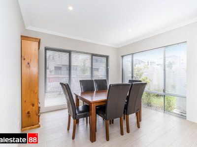 15 Fluorite Way, Carine