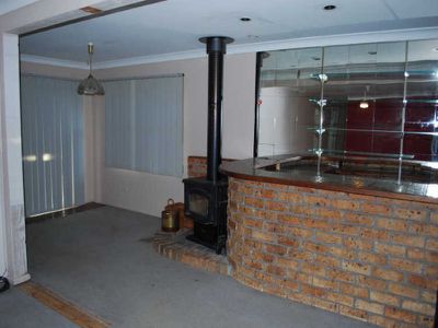 241 Princes Highway, Dapto