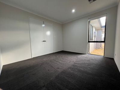 65 Tasman Crescent, Mandogalup