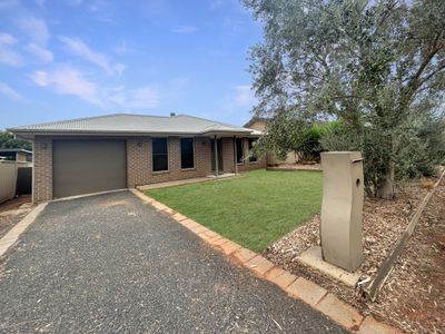 42 Catherine Drive, Dubbo