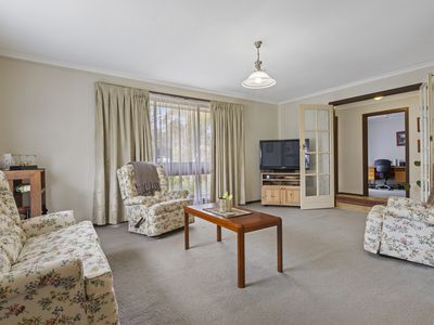 19 Mayfair Drive, Ferntree Gully