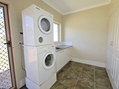 11 Emperor St, Woodgate