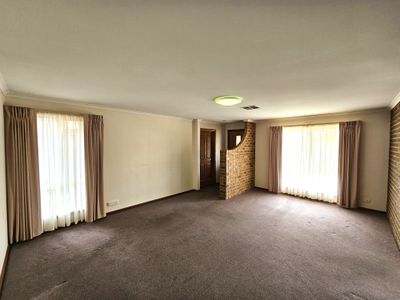 1 / 27 NORTH TERRACE, Millicent