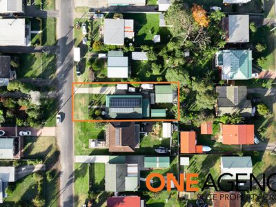 16 Dorothy Avenue, Basin View