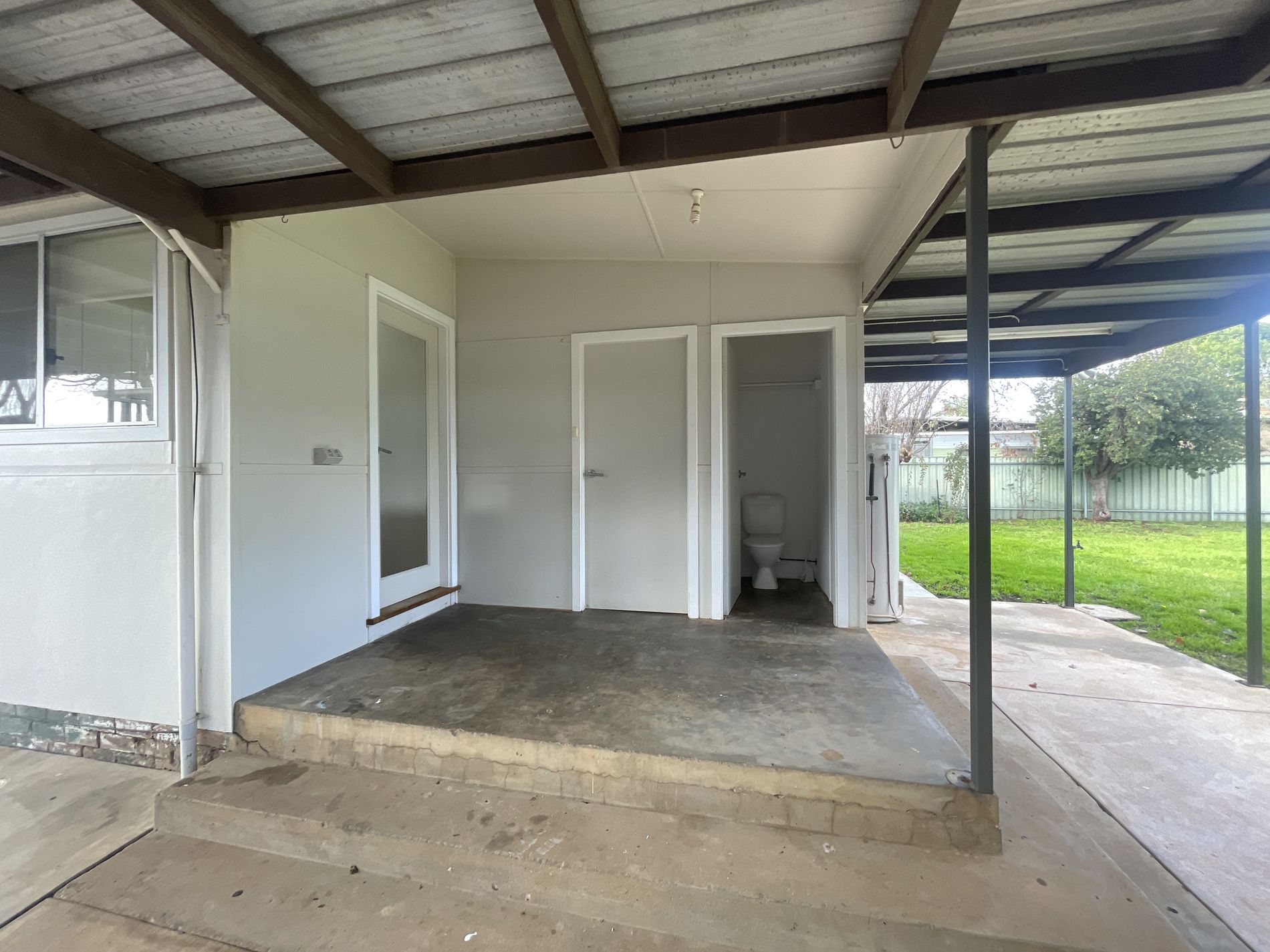 48 Edmondson Avenue, Griffith
