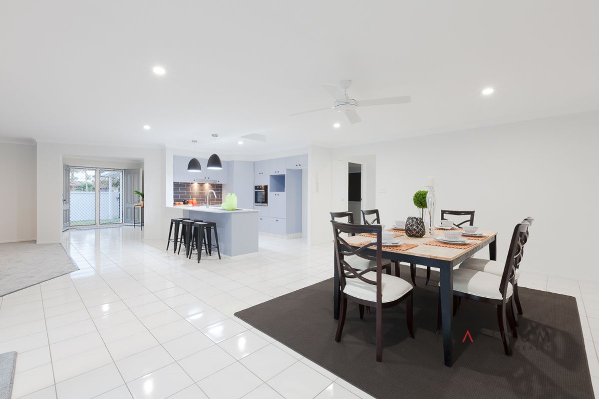 141 Santa Cruz Boulevard, Clear Island Waters