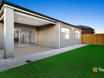 8 Prosecco Street, Wollert