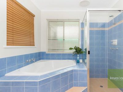 23 Honeyeater Circuit, Douglas