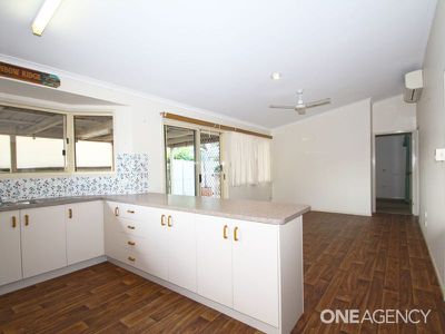 9 Limpus Street, Urangan