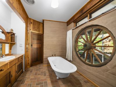 486 Mitchell Road, Tatong