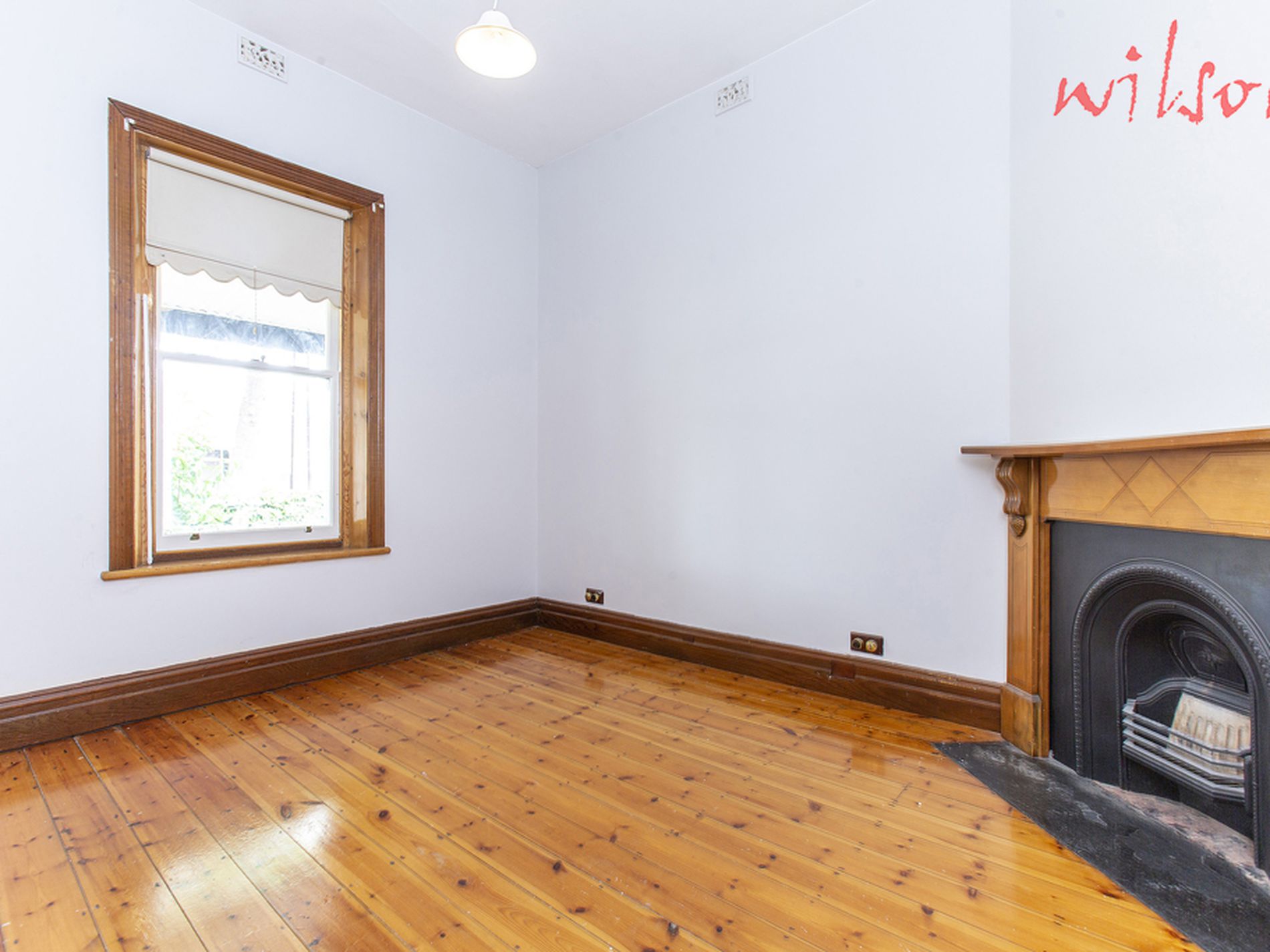 8A Dew Street, Mile End
