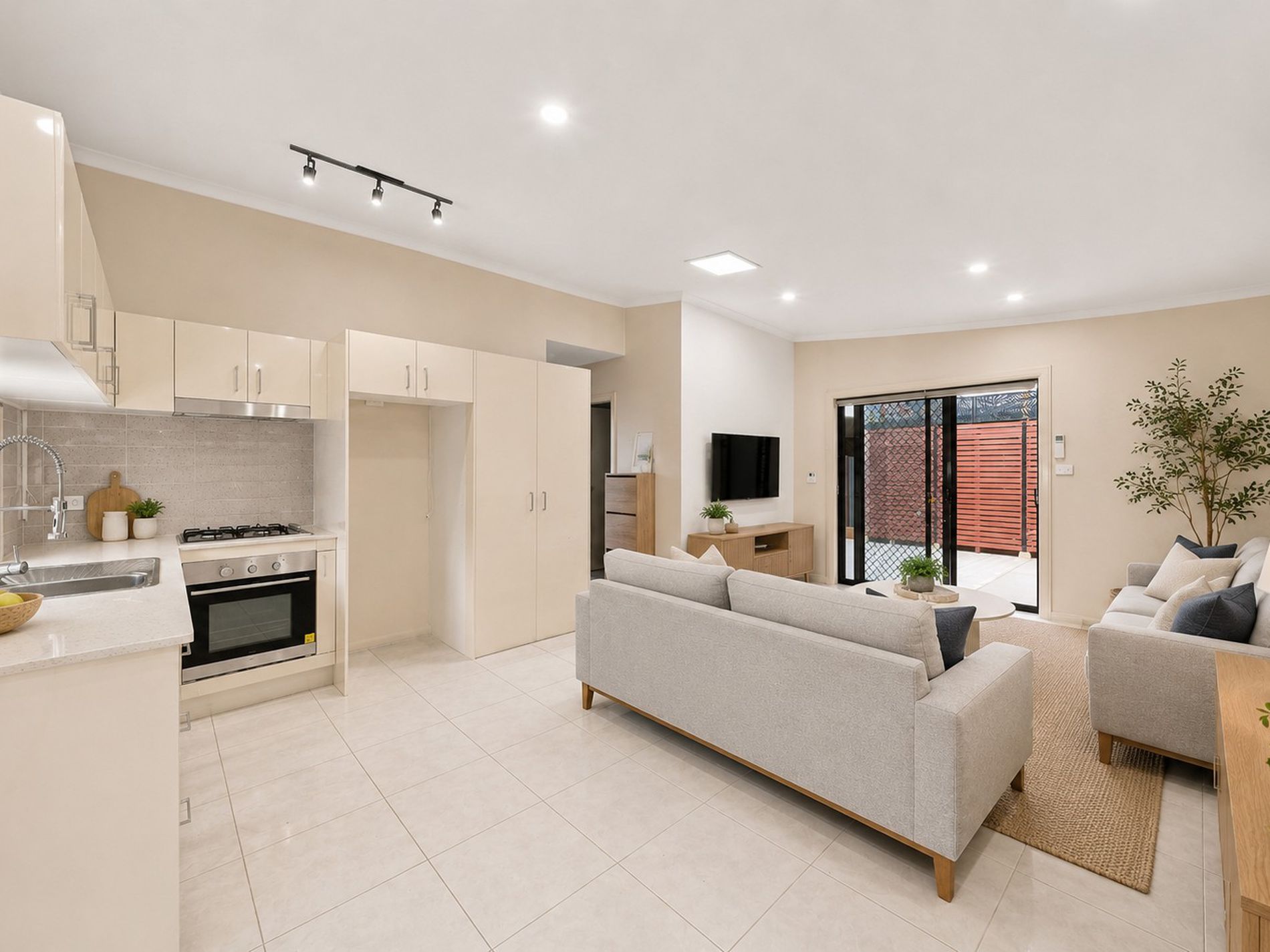 41 & 41a Mimosa Road, Bossley Park