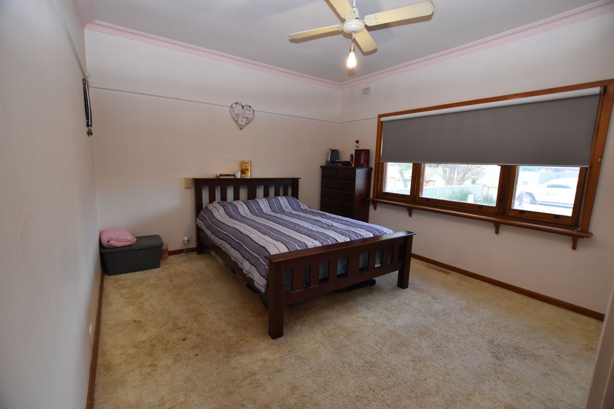 12 Saunders Street, Kyabram