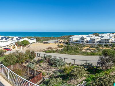 8 Knoll Rise, Yanchep