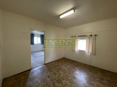 10 Towers Street, Grand Secret
