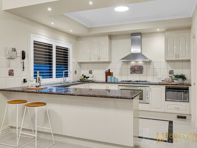 6 Wattle Grove, Point Cook