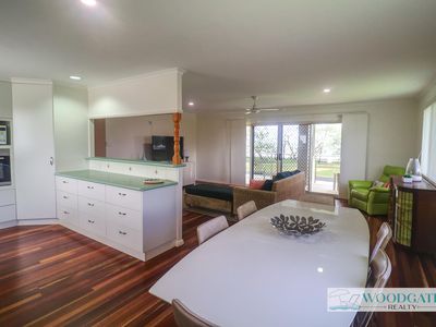 101 Esplanade, Woodgate