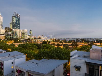 22 / 128 Mounts Bay Road, Perth