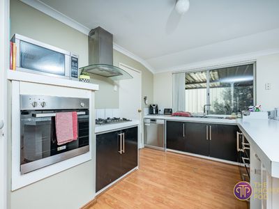 18 Santa Barbara Parade, Quinns Rocks