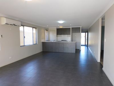 5 Secretan Way, Hammond Park