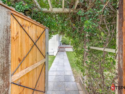 16 O'Connell Street, Millbank