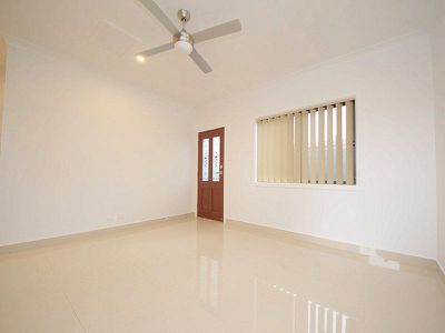 18A Defoe Street, Wiley Park