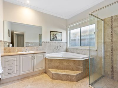 11 Admiral Court, Tarneit