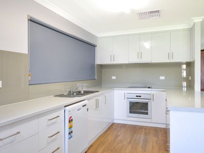 10 Starlight Place, South Kalgoorlie