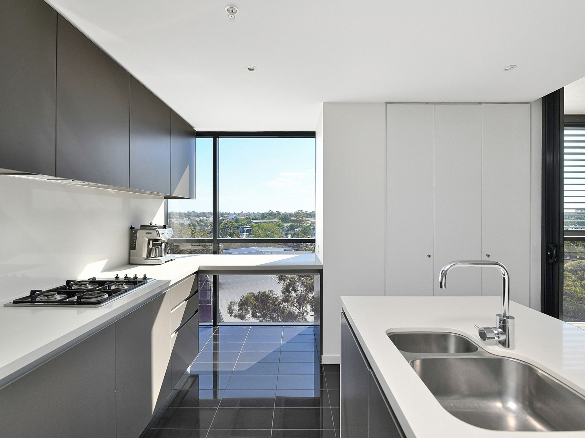 902 / 5 Sterling Circuit, Camperdown