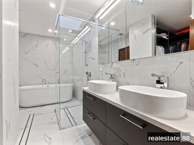 5 / 168 Mounts Bay Road, Perth
