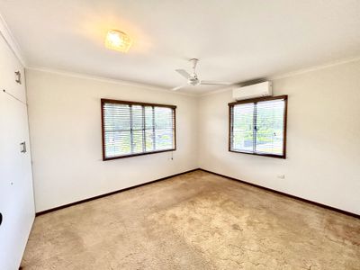 63 Hollywood Boulevard, White Rock