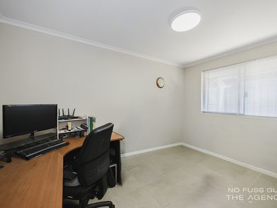 32 Carr Crescent, Warwick