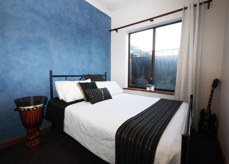 2 Everard Court, West Lakes