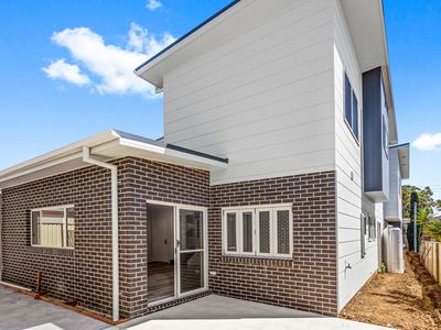 2 / 33 Barton Street, Oak Flats