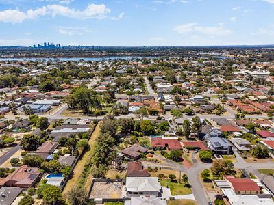 8 Parklands Square, Riverton