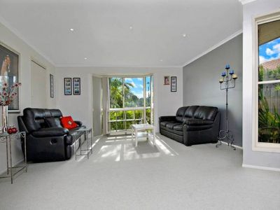 9 Teasel Court, Mountain Creek