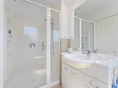 10A Scarboro Terrace, Murrays Bay