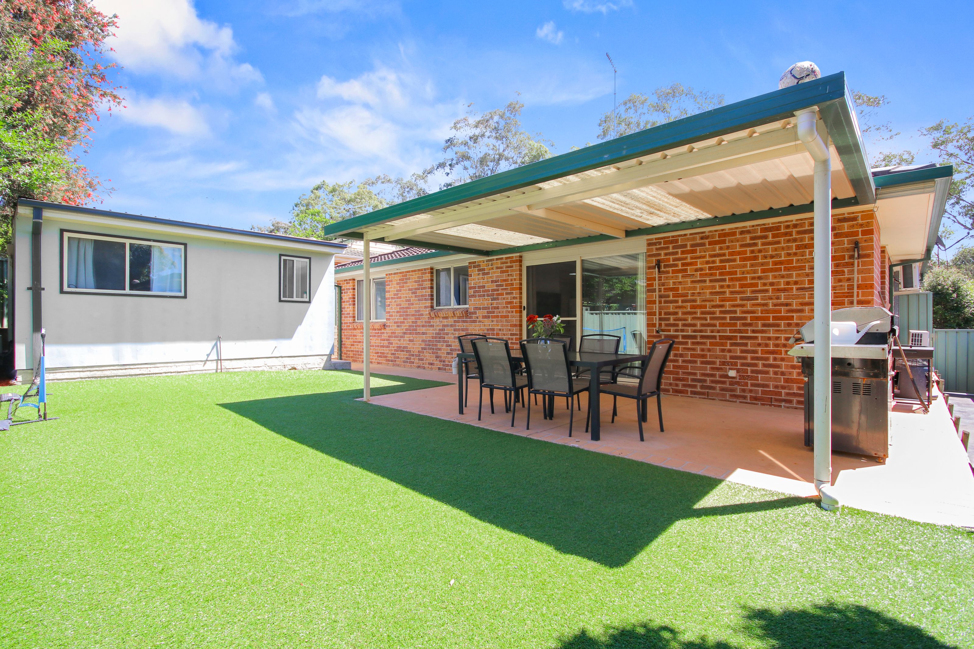 6 The Avenue, GLENMORE PARK