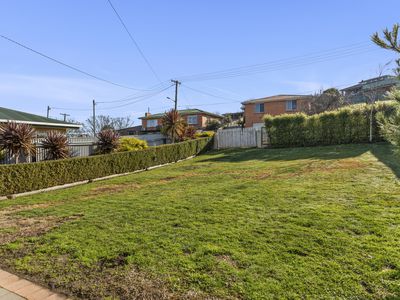 8 Bill Grove, Mowbray